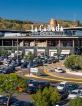 La Cañada Shopping Center